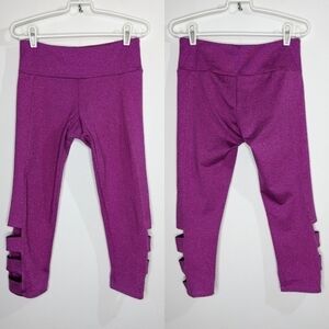 ✨3/$15 Onzie purple exercise workout leggings S/M